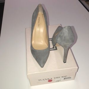 Ivanka Trump pumps (Carro US 8.5)